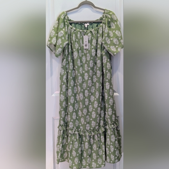 Crown And Ivy Size M Off-Shoulder Green Floral Midi Dress NWT - Picture 2 of 7